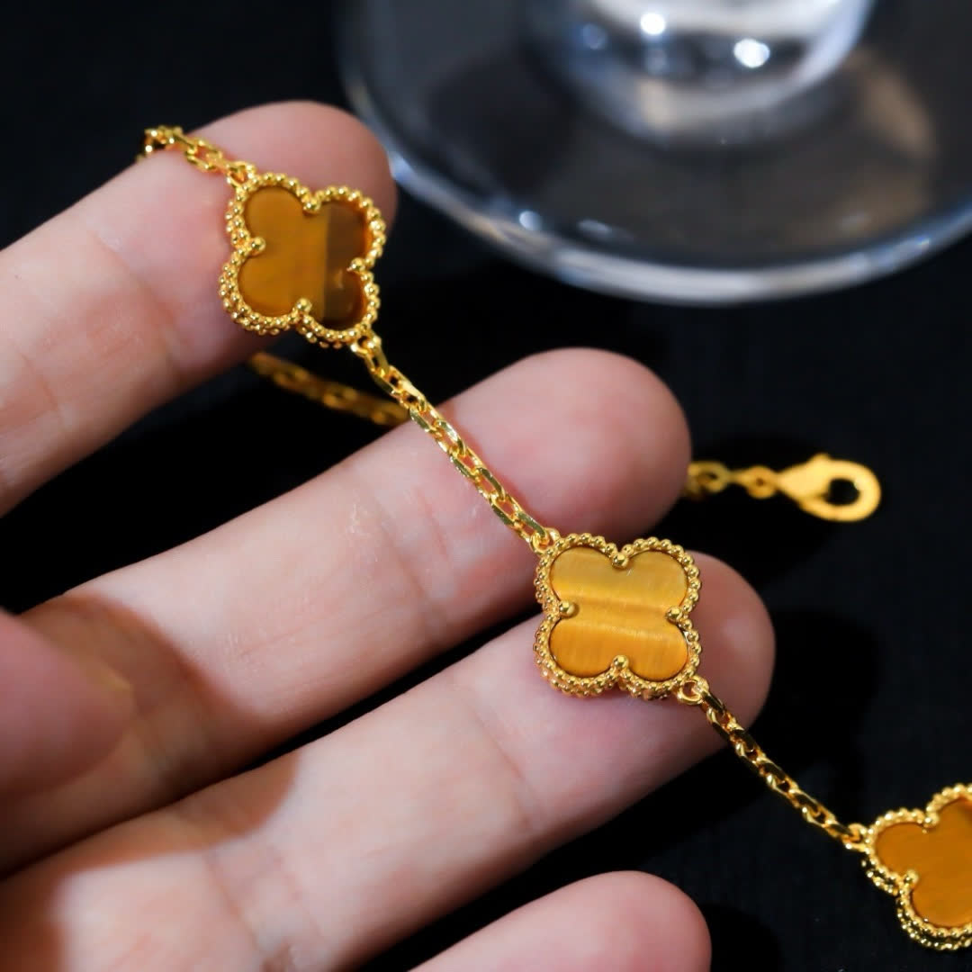 Van Cleef & Arpels Vintage Alhambra Yellow Gold Tiger's Eye Bracelet